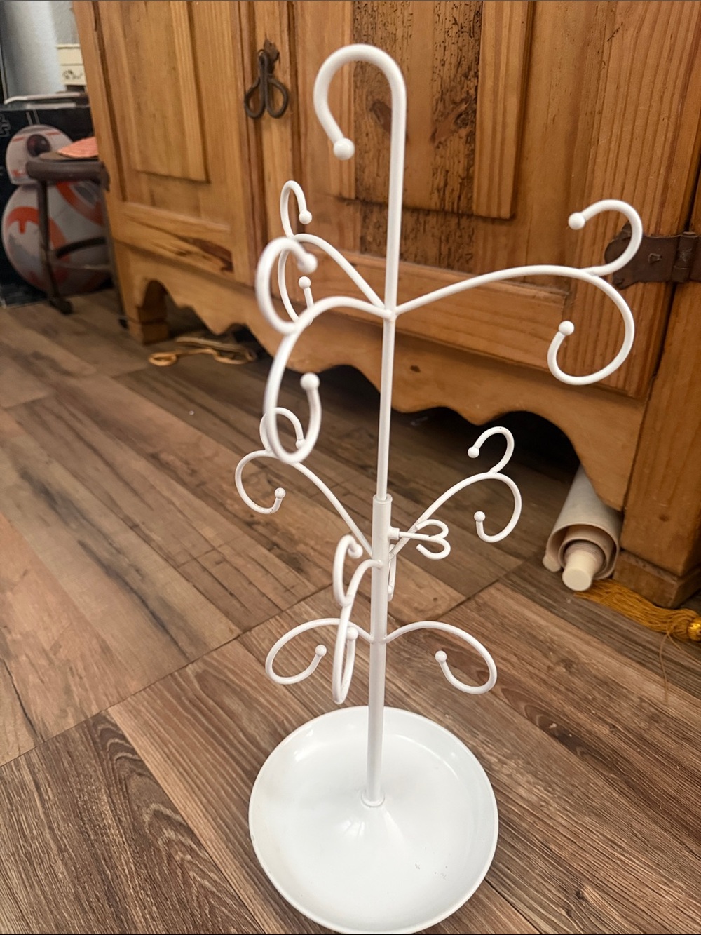 LOFT White Metal Jewelry Tree Organizer